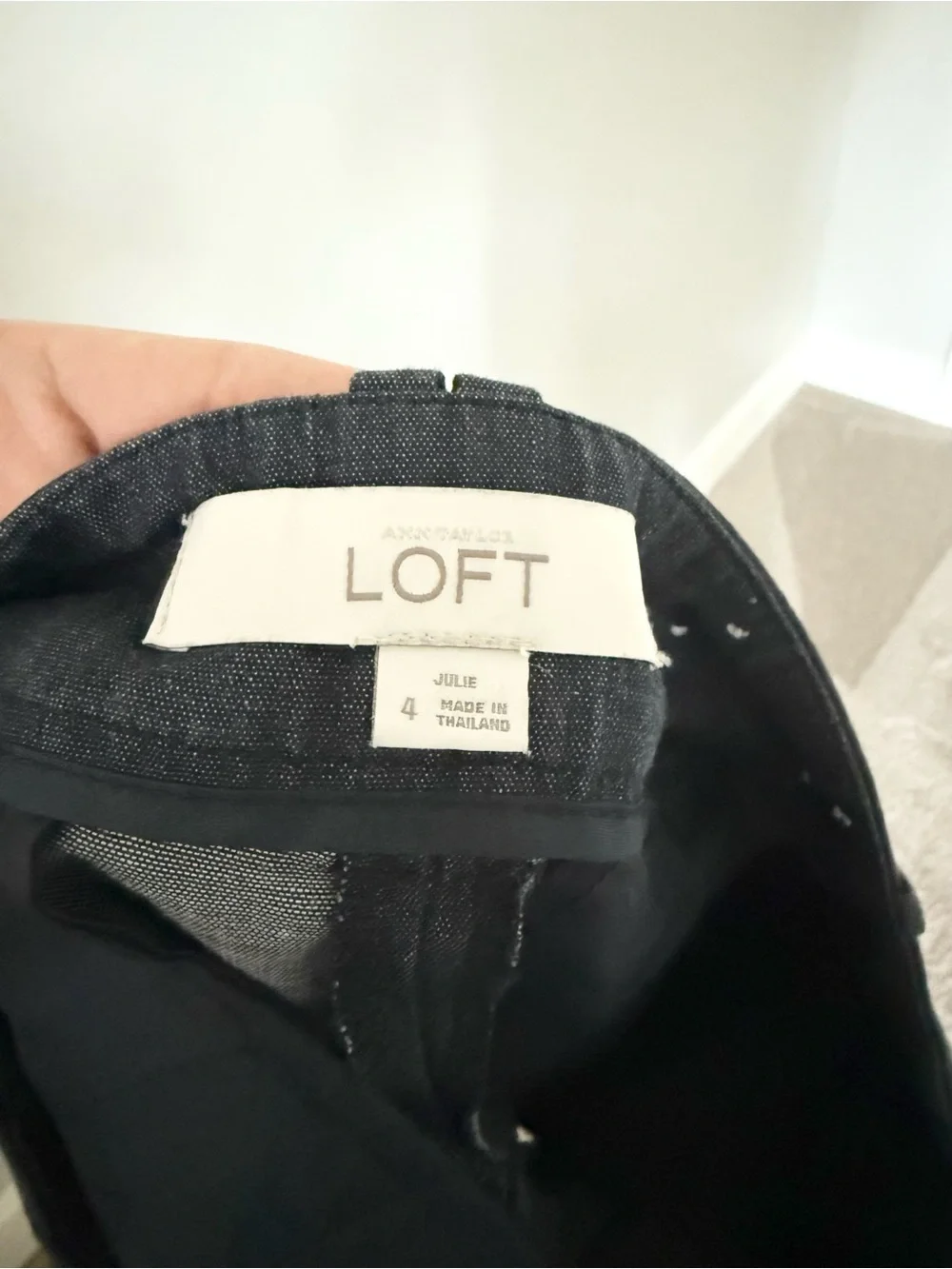 Loft Julie Dark Navy Stretch Denim Bermuda Shorts Size 4